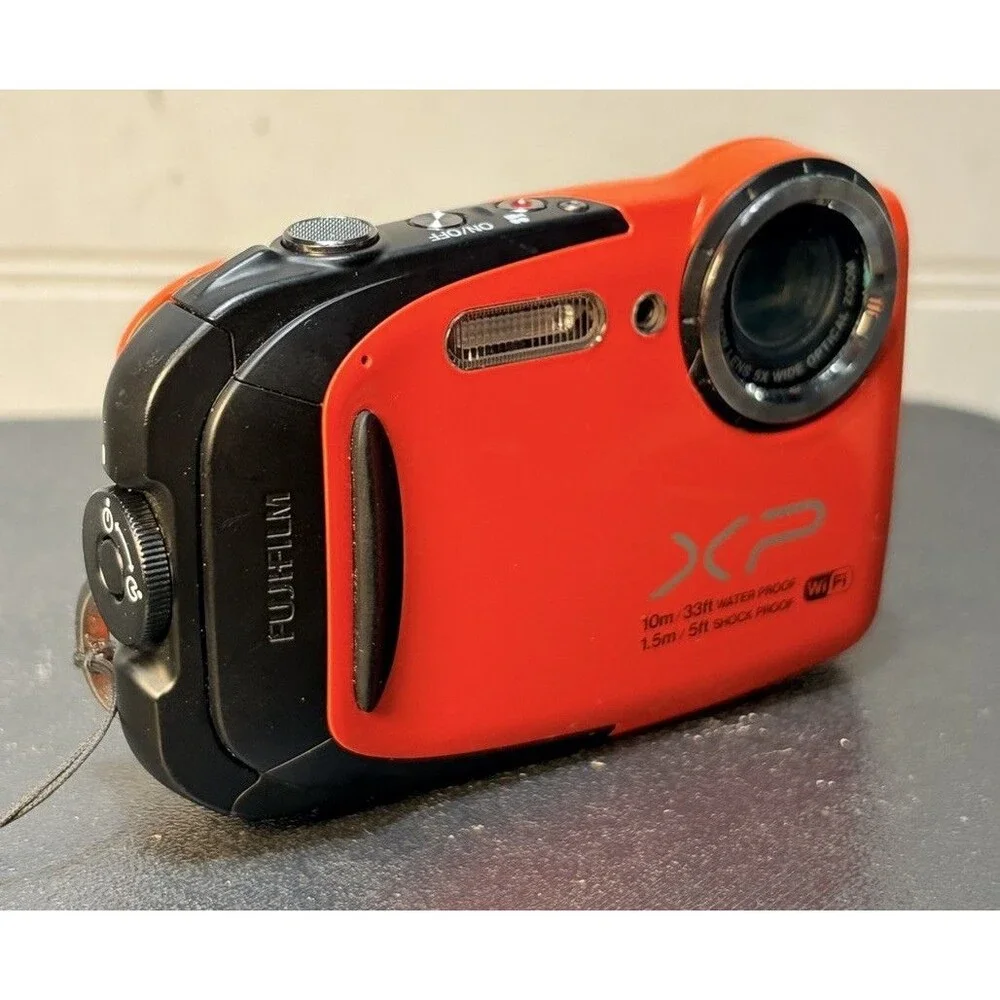 Waterproof Fujifilm FinePix XP70 16.4MP Digital orange Camera w/ battery & card